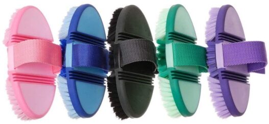 Tough 1 Great Grips Flex Finishing Brush